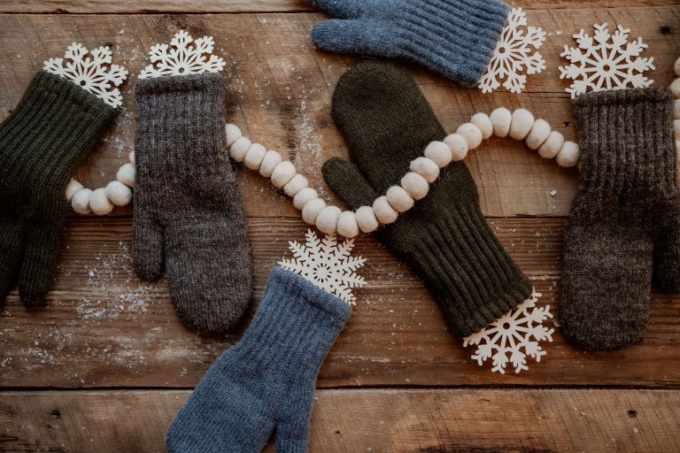 Alpaca Boucle Lined Mittens Feighner